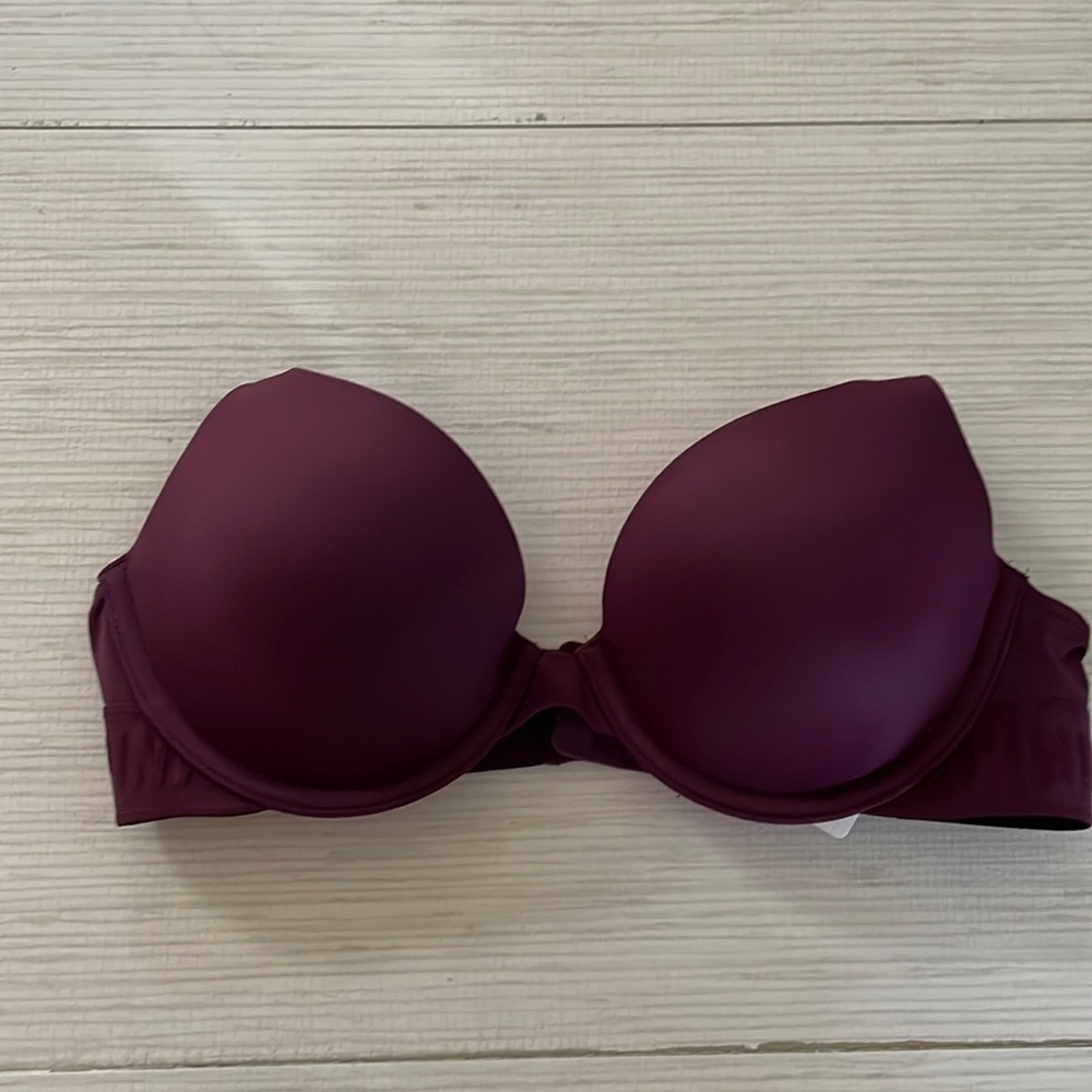 NWT Victoria’s Secret Pink Lightly Lined T-Shirt Bra Size 34B